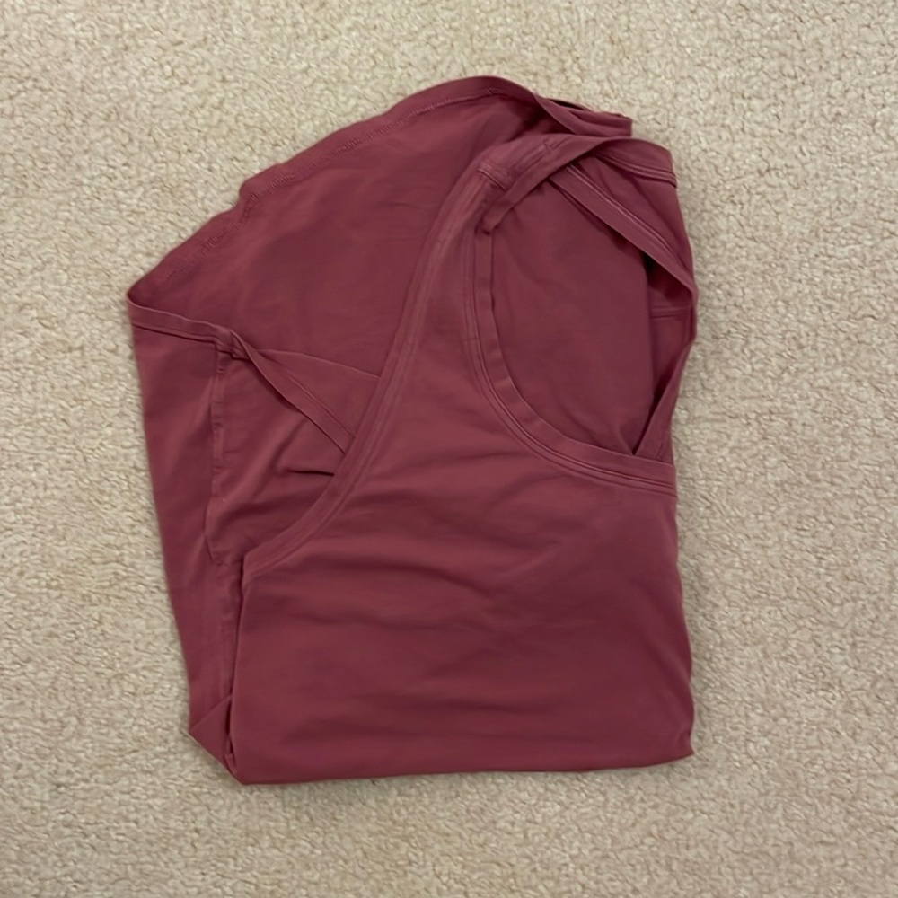 Lululemon tank!